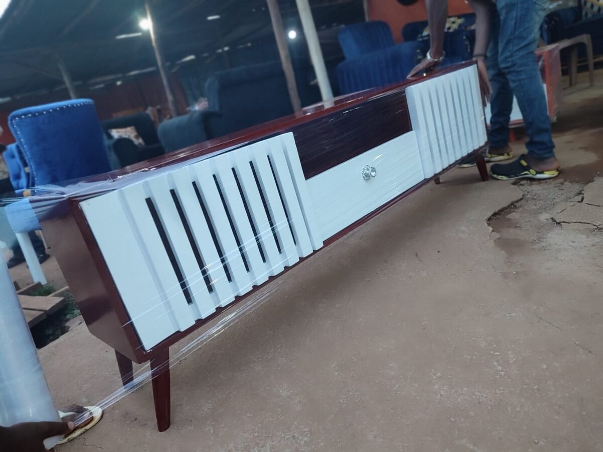 Snowpeak Entertainment tv Stand - Image 5