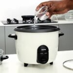 Geepas GRC35011 1.5L Rice Cooker 500W - One Touch & Steam Vent Lid | 2 Year Warranty - Image 2
