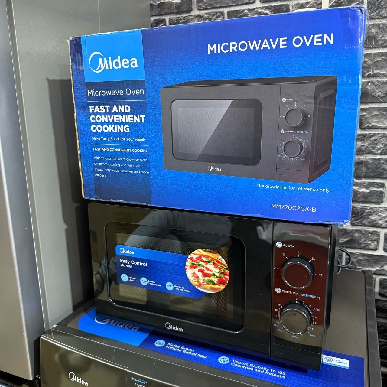 img-20250426-wa00494463768187832878325.jpg Midea 20L Black Mechanical Microwave Oven MM720C2GX-B - Image 1