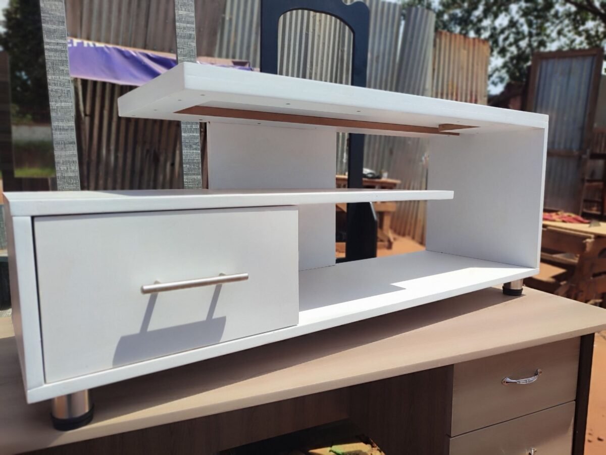 Kwesi Stores wooden TV stand - Image 5