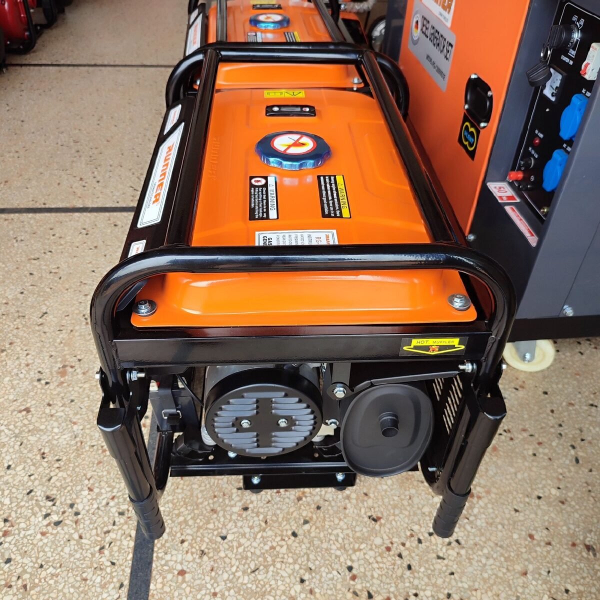 Runner 2.8kva keystarter generator petrol - Image 3