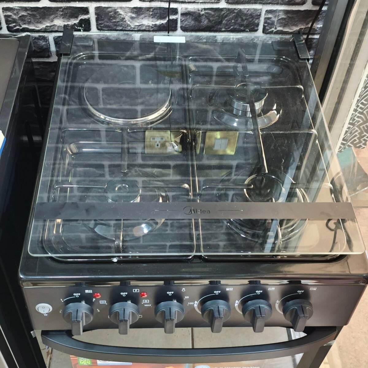 Midea gas electric cooker 3gas 1 electric plate and electric oven 50cm by 60cm with self ignition - Image 2