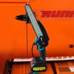 Electric rechargeable 8 inch bar chain saw with 2 batteries - Image 4