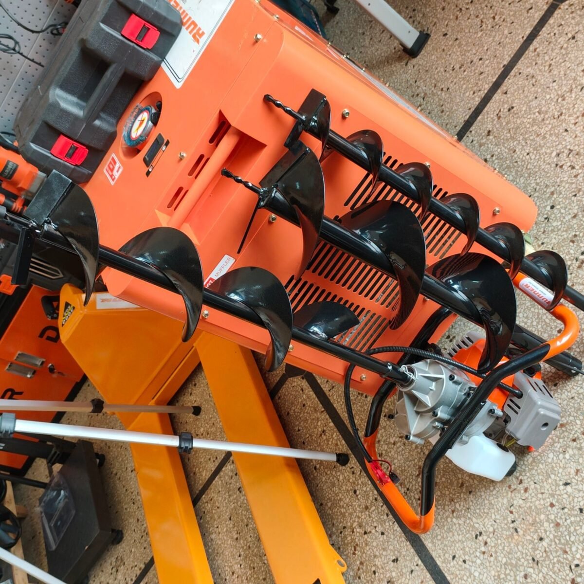 Runner Petrol power earth auger - Image 6