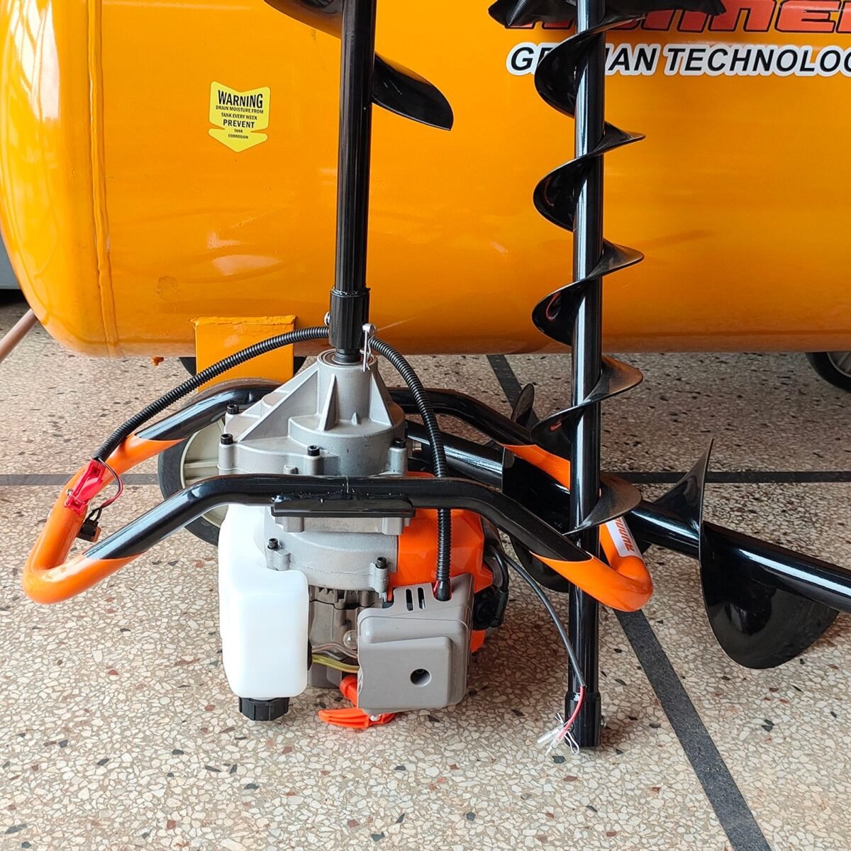 Runner Petrol power earth auger - Image 4