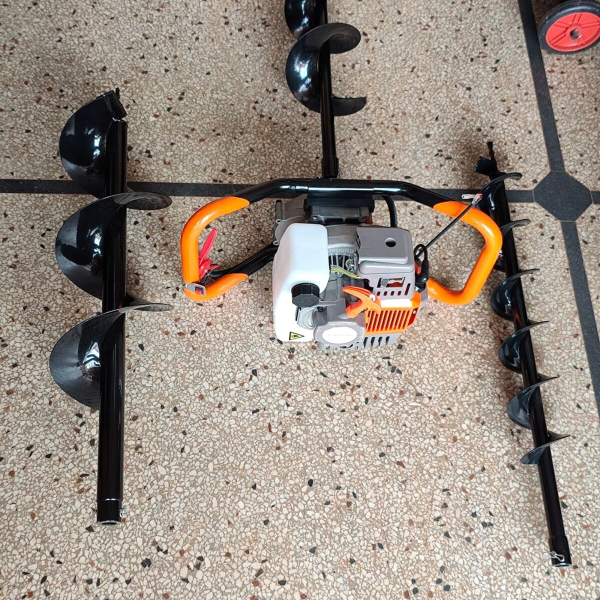 Runner Petrol power earth auger - Image 8