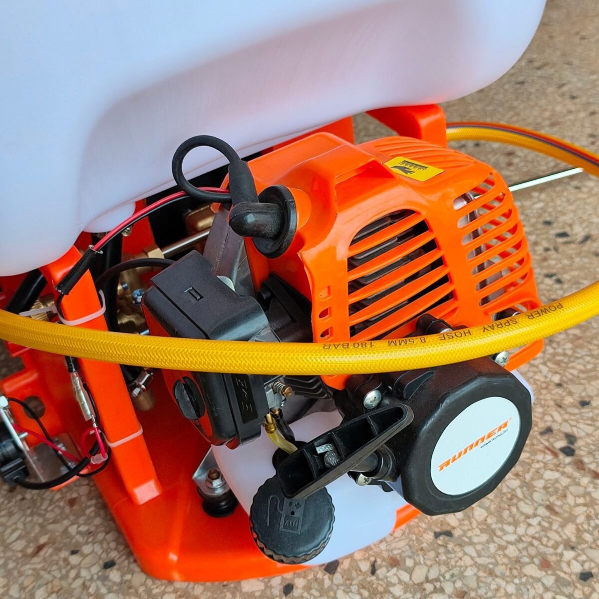 Runner 2 stroke 768 fuel powered petrol sprayer 20l - Image 8