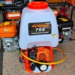 Runner 2 stroke 768 fuel powered petrol sprayer 20l - Image 2